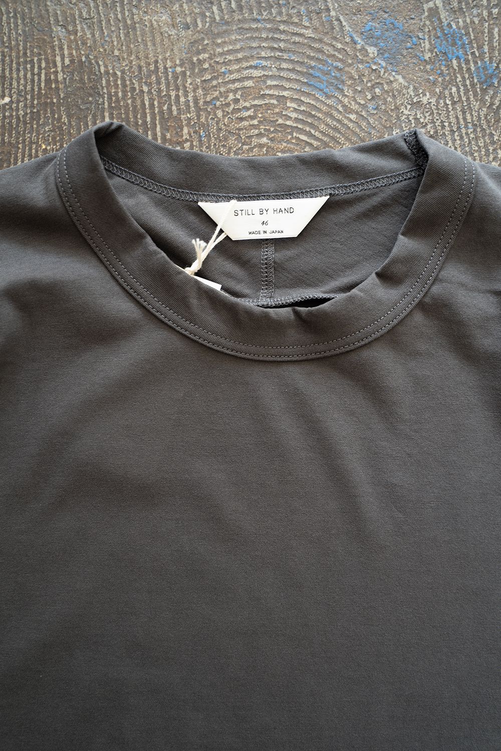 【ラスト1点】【23SS】強撚コットンスプリットヨークTシャツ(CHARCOAL)
