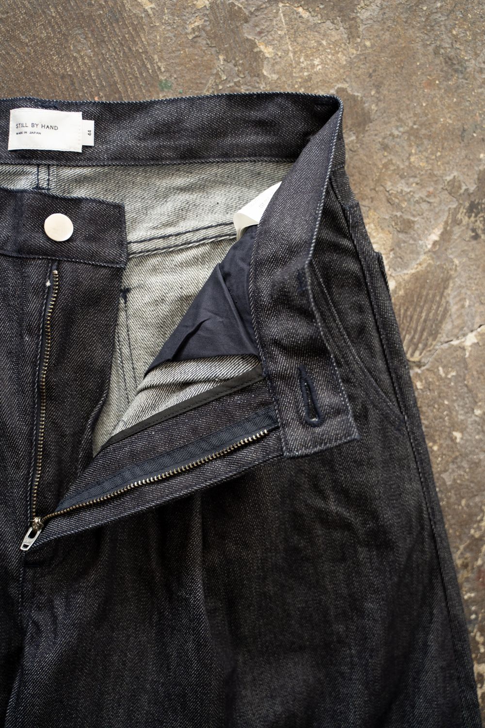 【26AW】ワンタックワイドデニムパンツ(NAVY)