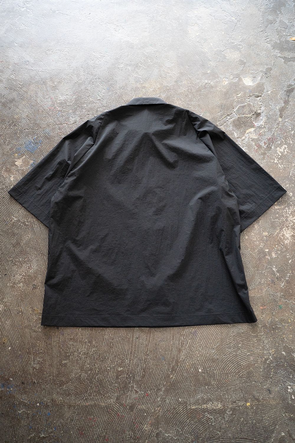 STILL BY HAND コットンナイロン半袖シャツ ink black 50 STILL BY HAND コットンナイロン半袖シャツ ink black 50 - メルカリ