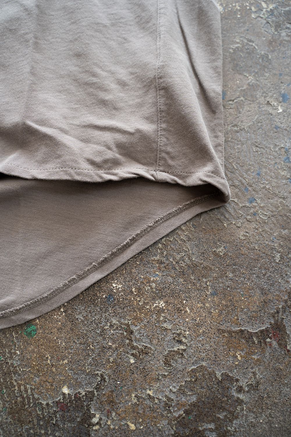 【ラスト1点】Back Shirt Tee/強撚天竺Tシャツ(GREIGE)
