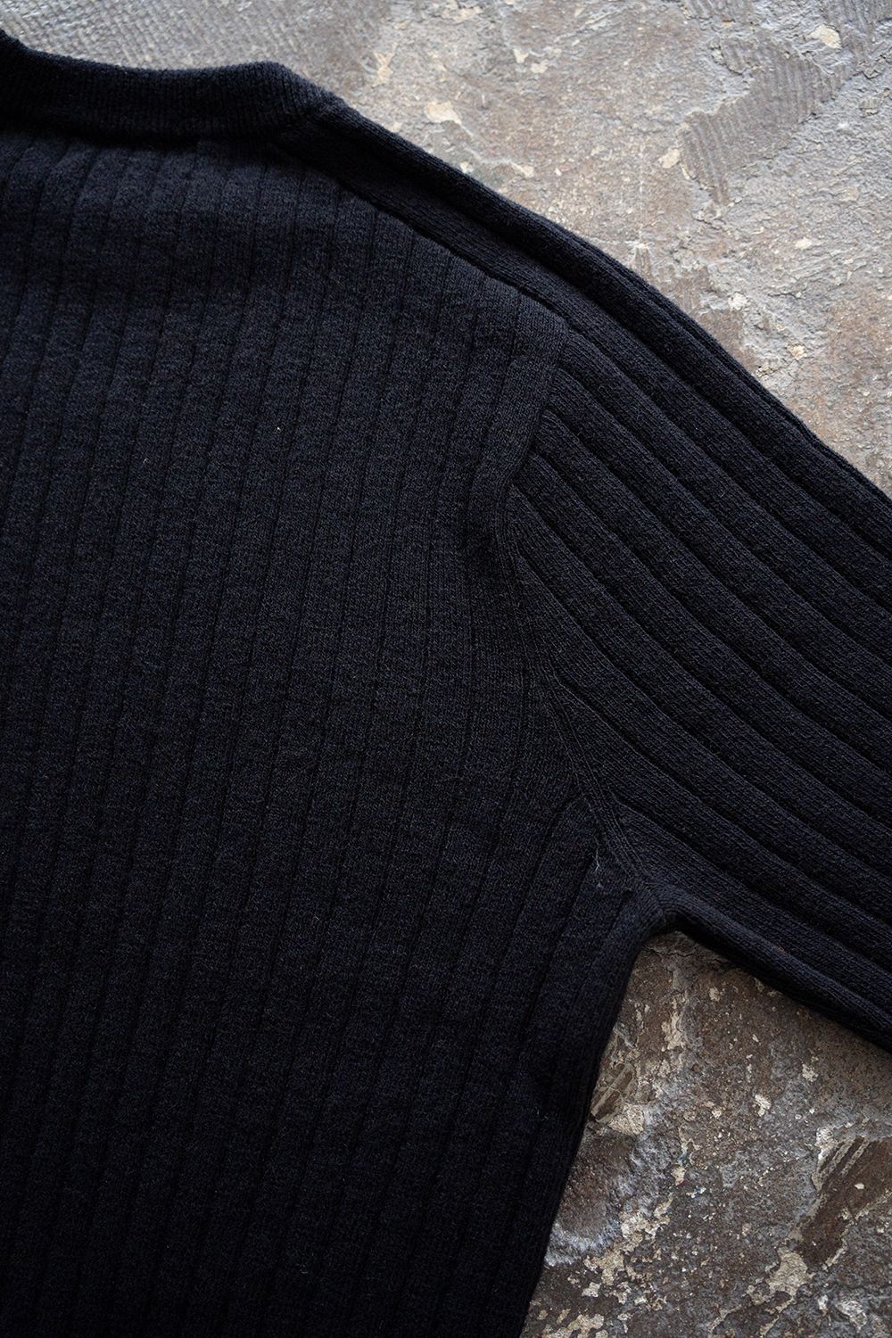 Hard twisted Shetlandwool RIB saddle shoulder crew neck sweater(NAVY)