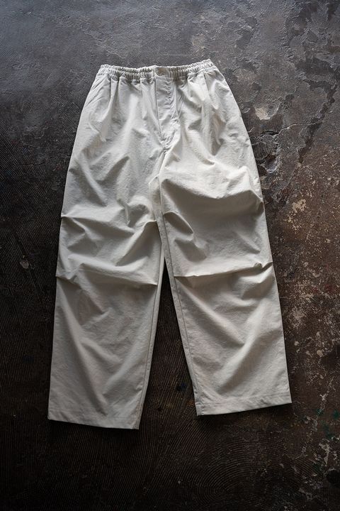 【25AW】タスランナイロンニータックイージーパンツ(IVORY)