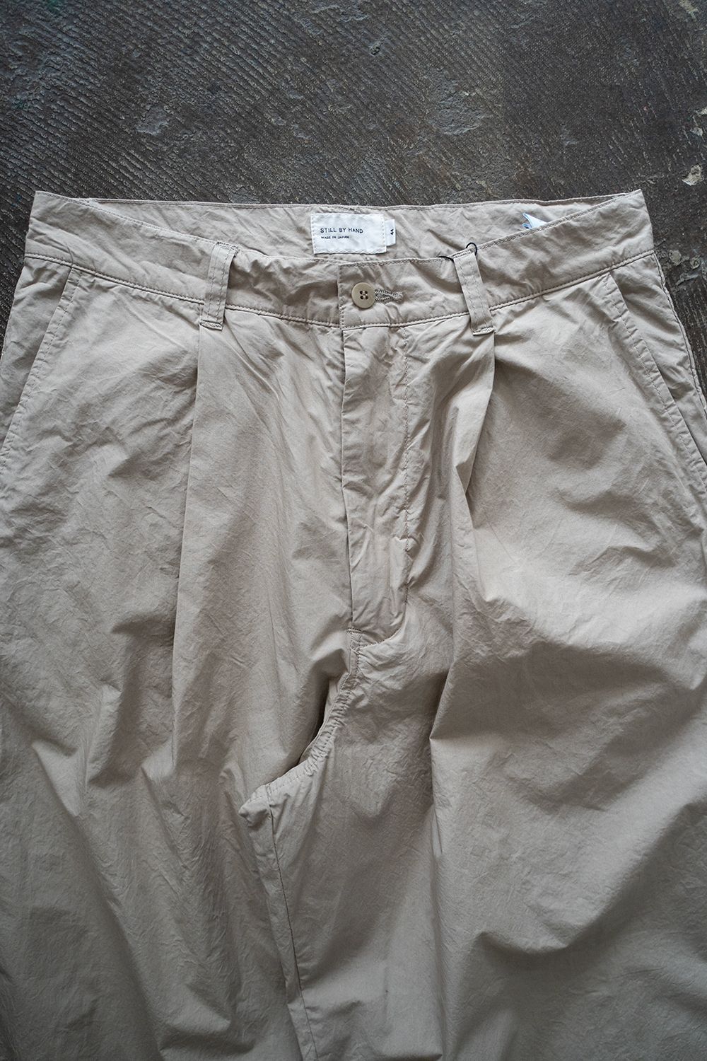 【ラスト1点】【25SS】ガーメントダイディープタックワイドパンツ(TAUPE)
