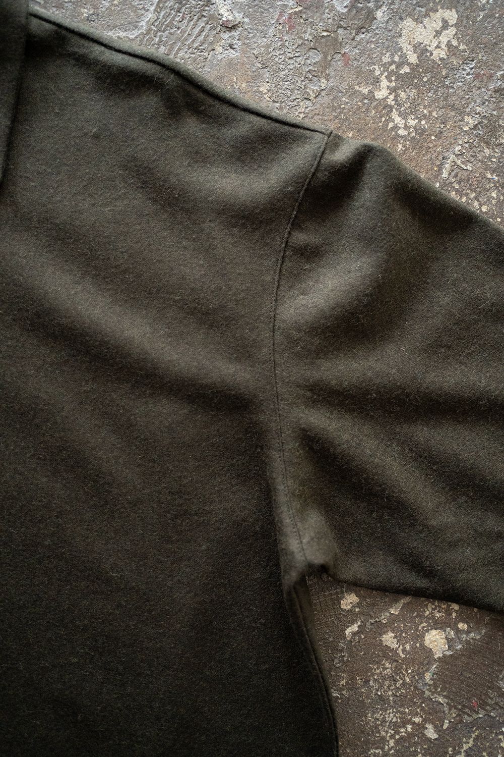 【25AW】ウール×シルクプルオーバー(OLIVE)
