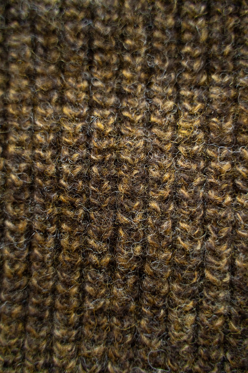 【ラスト1点】brushed yak/Shetland wool turtle neck sweater(MARRON)