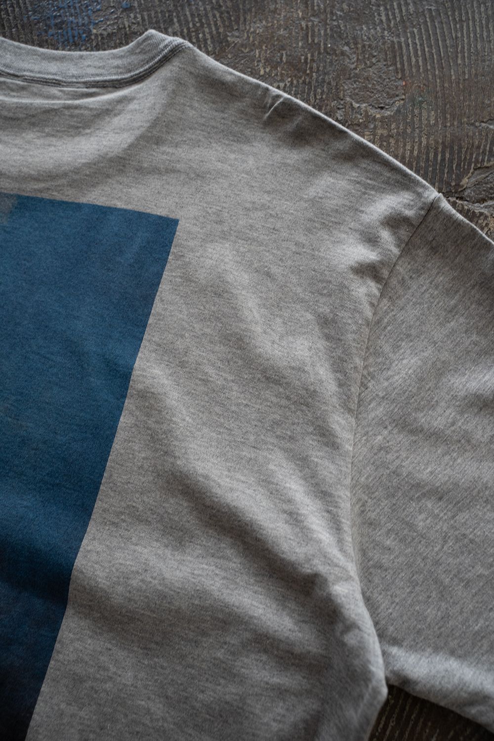 【ラスト1点】【25SS】バックプリントTシャツ(HEATHER GRAY)