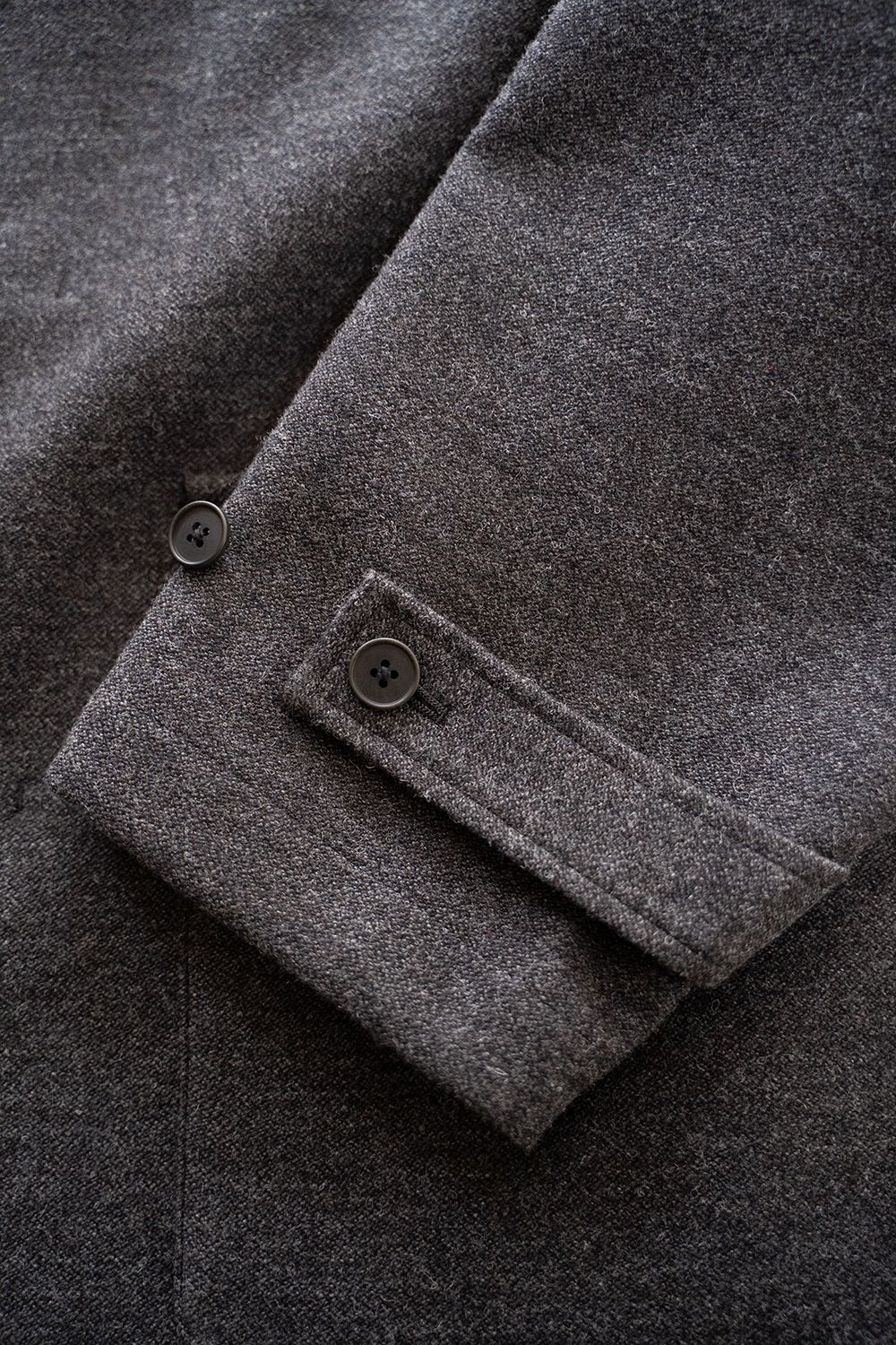 【25AW】ウール×ナイロンステンカラーコート(BROWN CHARCOAL)