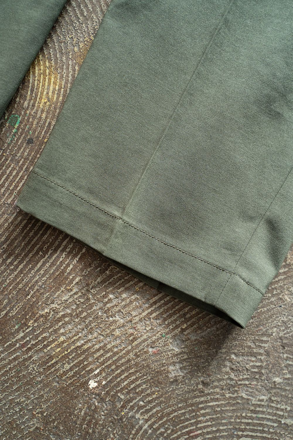 【ラスト1点】【24SS】強撚ポリエステルタックイージースラックス(OLIVE)