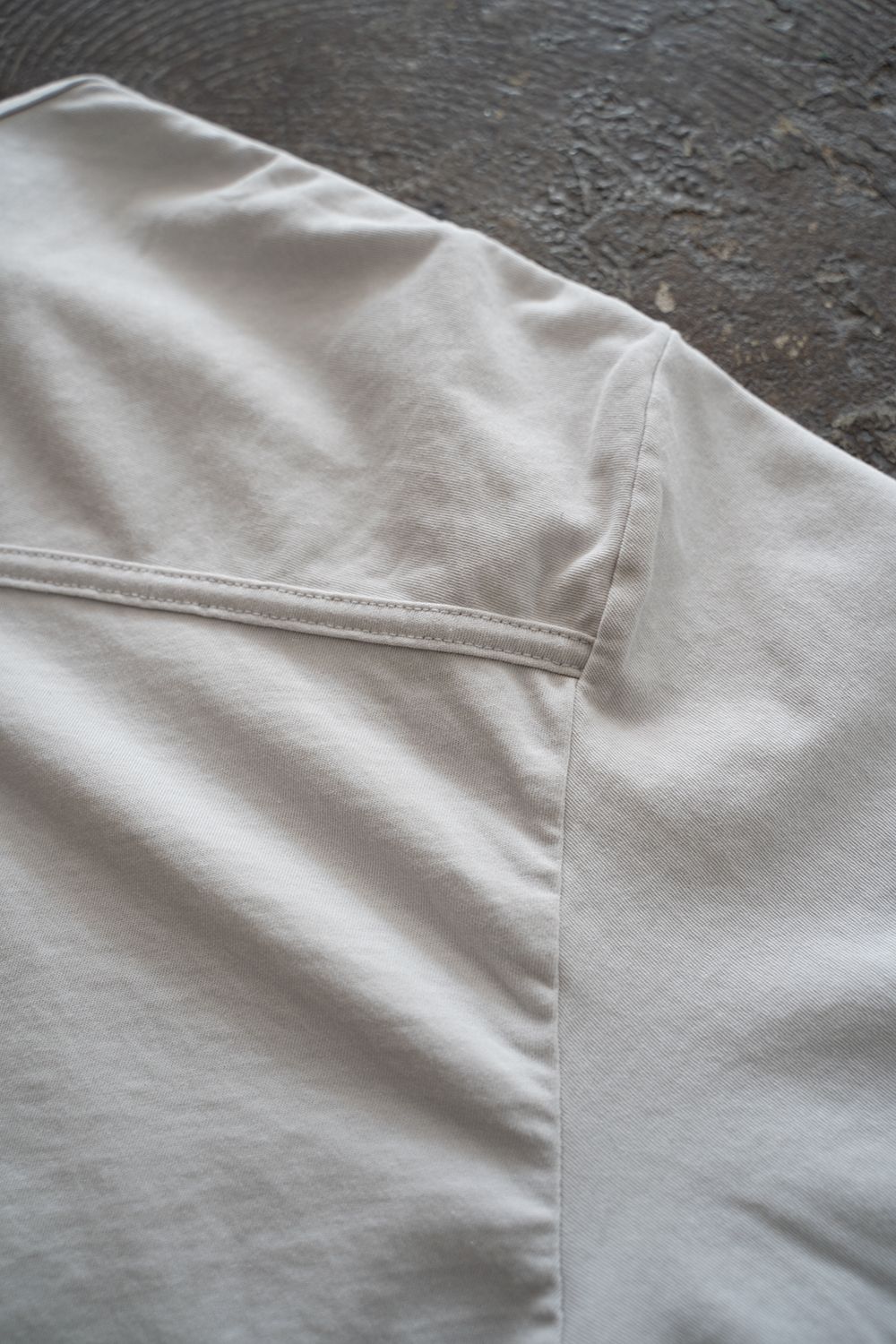 【ラスト1点】Back Shirt Tee/強撚天竺Tシャツ(ECRU)