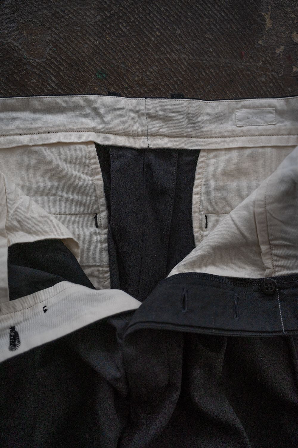 【26SS】Wool 2Tuck Trousers(BLACK)