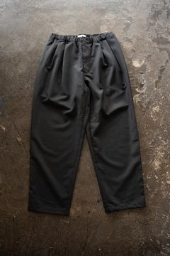 【26AW】モヘア混2タックイージーパンツ(CHARCOAL)