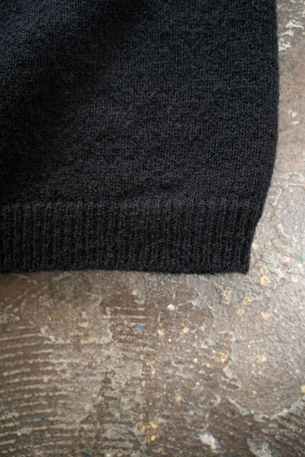 【ラスト1点】【24AW】ループヤーンクルーネックカーディガン(BLACK)