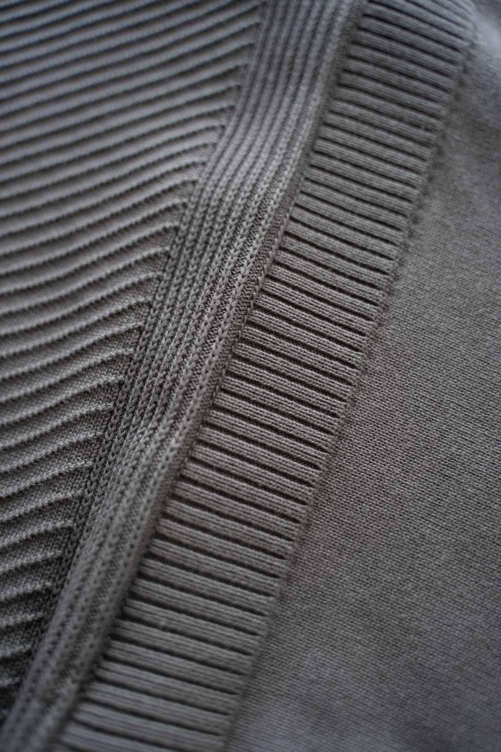 Akisora Mock Neck Knit(GREIGE)