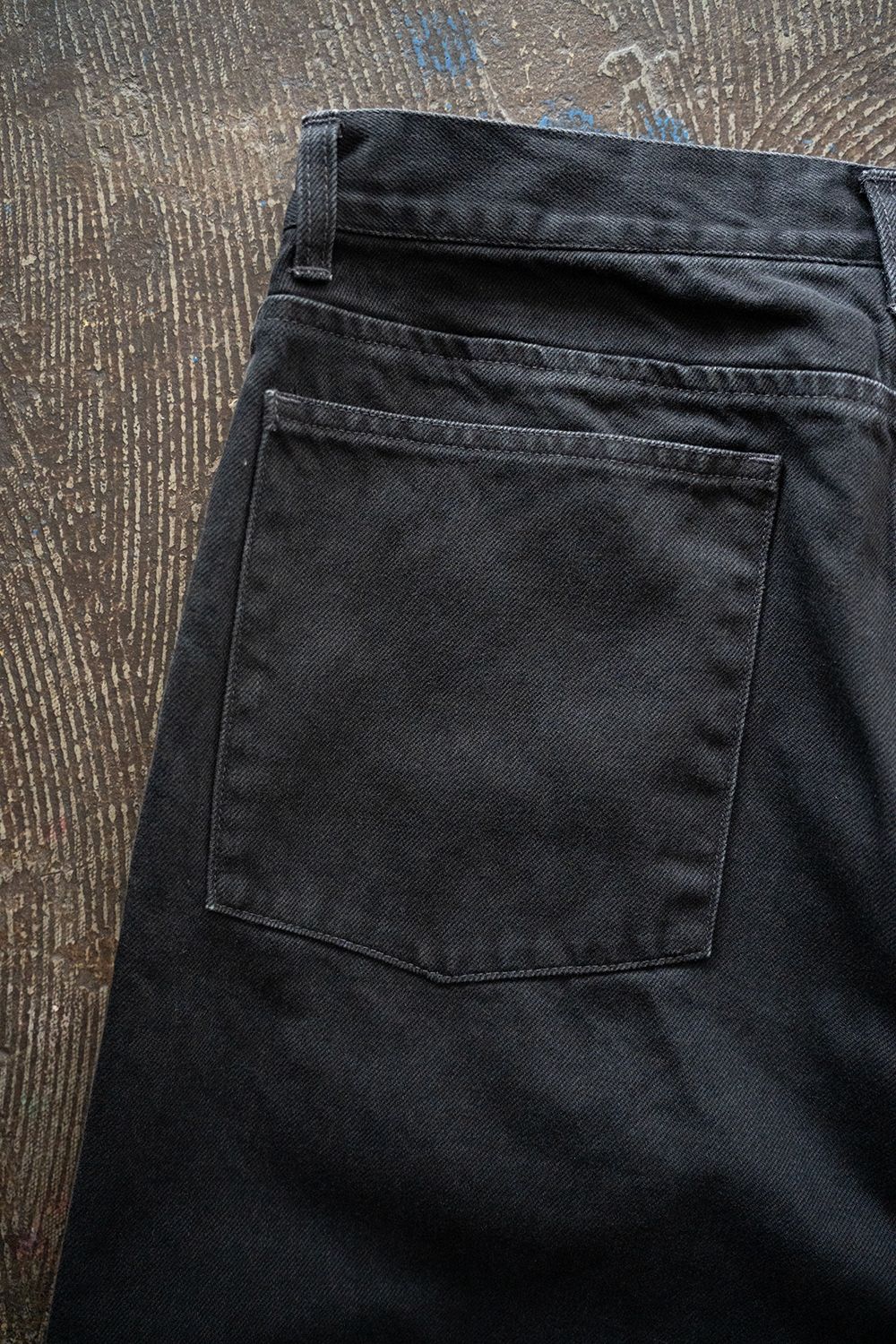 【25AW】フェードカラーデニムワンタックパンツ(INK BLACK)