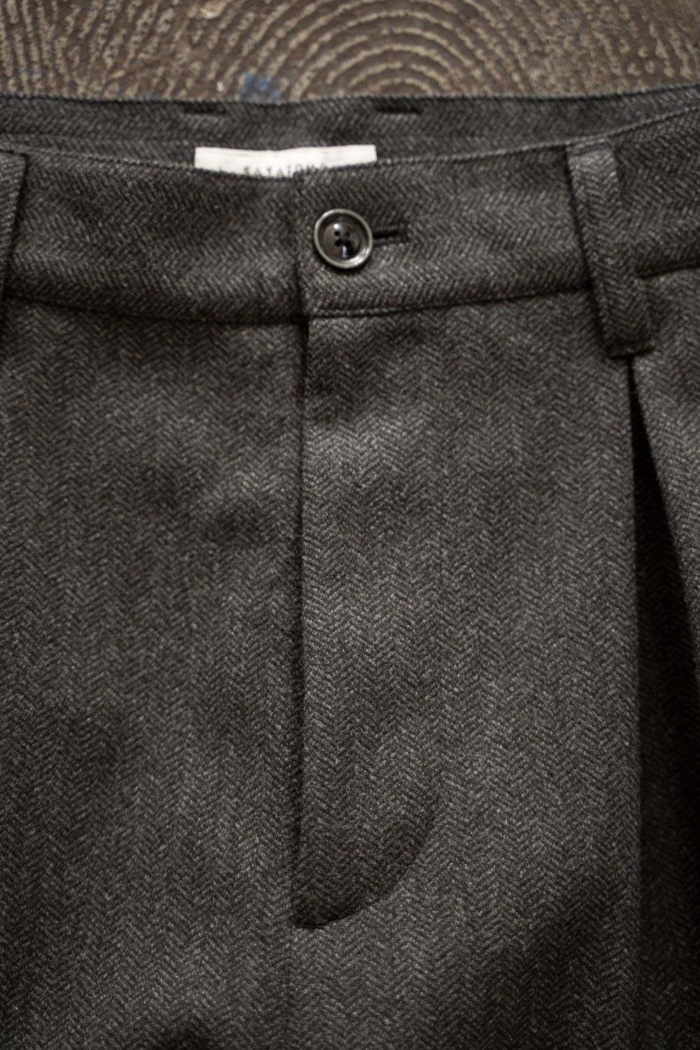 【26AW】2-Tack Herringbone Wide Slacks/2タックワイドスラックス(BLACK)