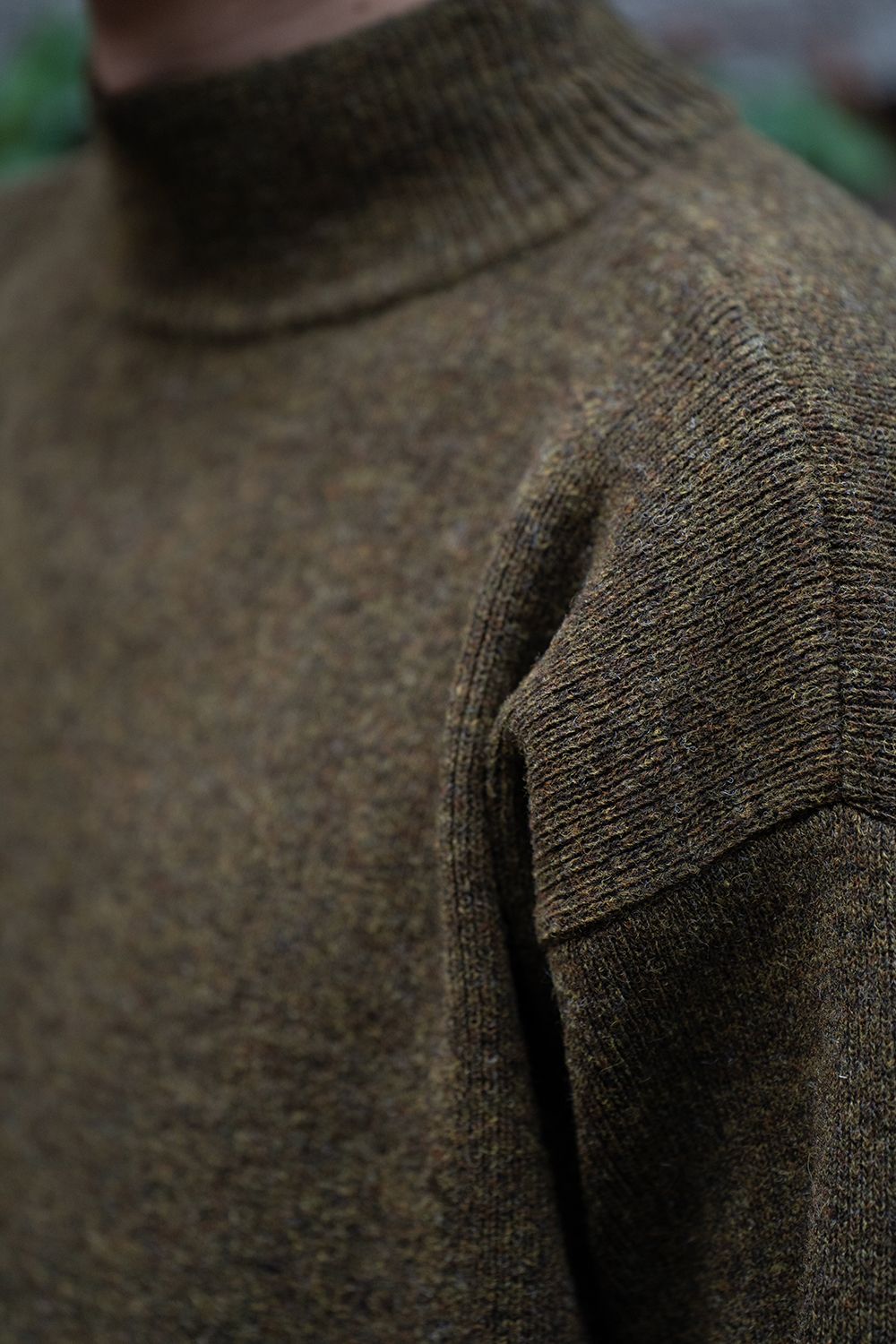 【ラスト1点】Hard twisted Shetlandwool GOB sweater(KHAKI)