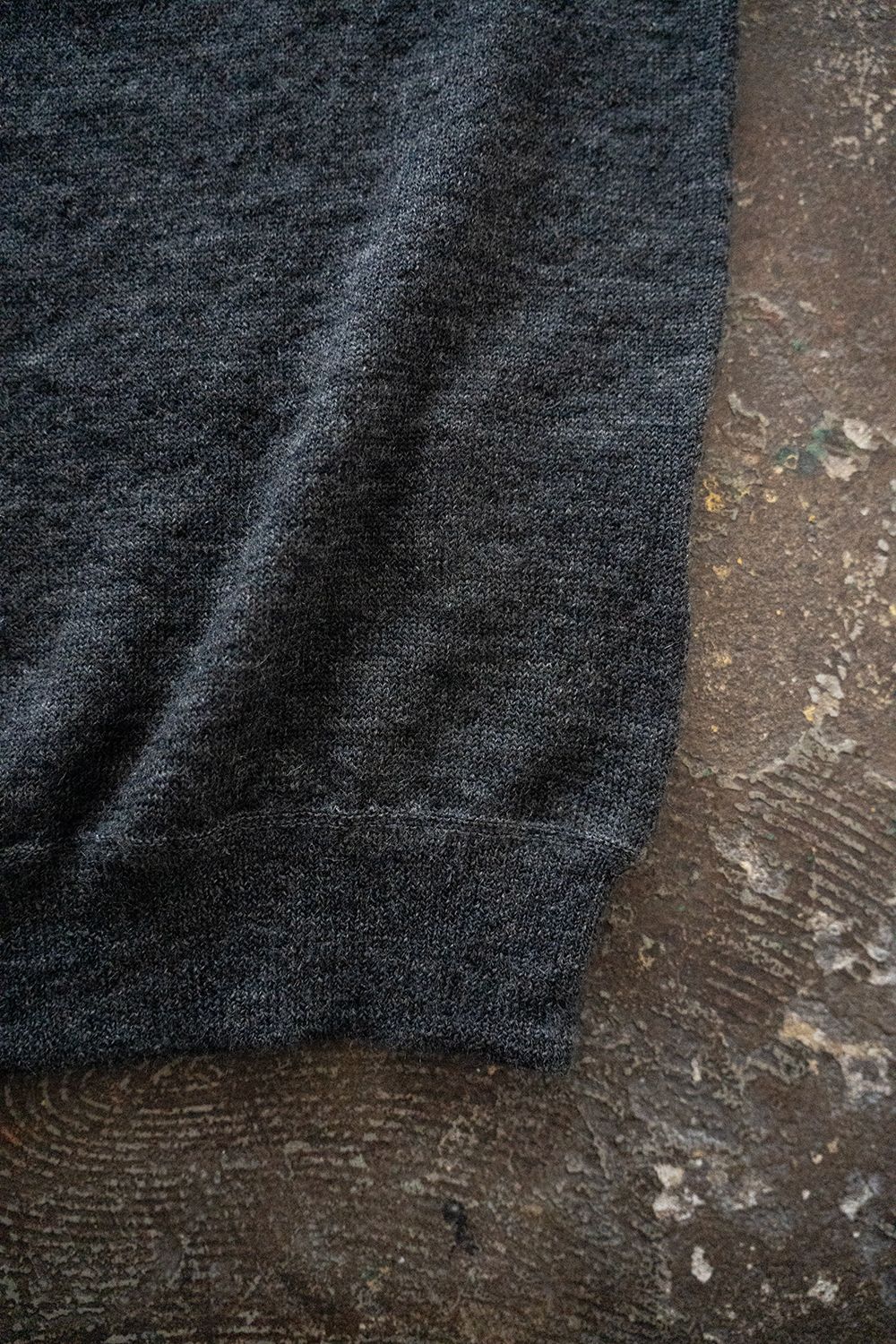 【25AW】エクストラキッドモヘア12Gニット(GRAY)