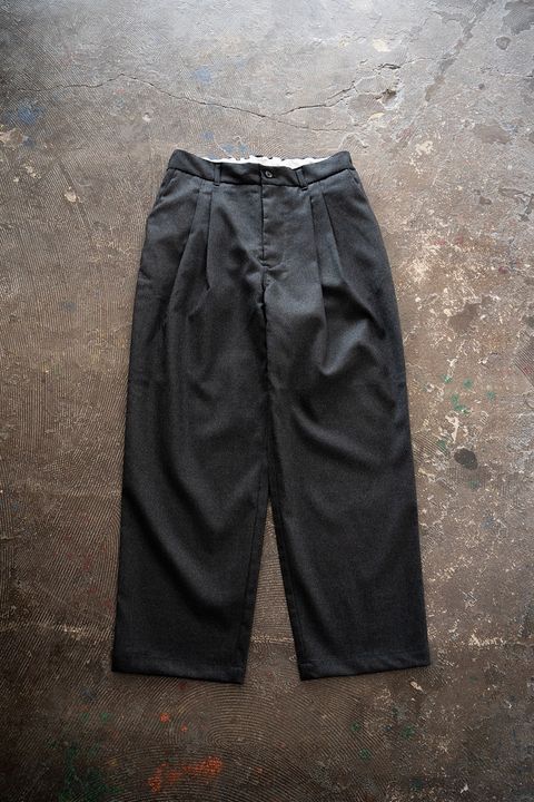 【25AW】ウールサキソニーイージースラックス(CHARCOAL)