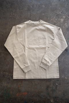 スビンコットン10/-度詰吊り天竺ポケット付きロンT(LIGHT BEIGE)