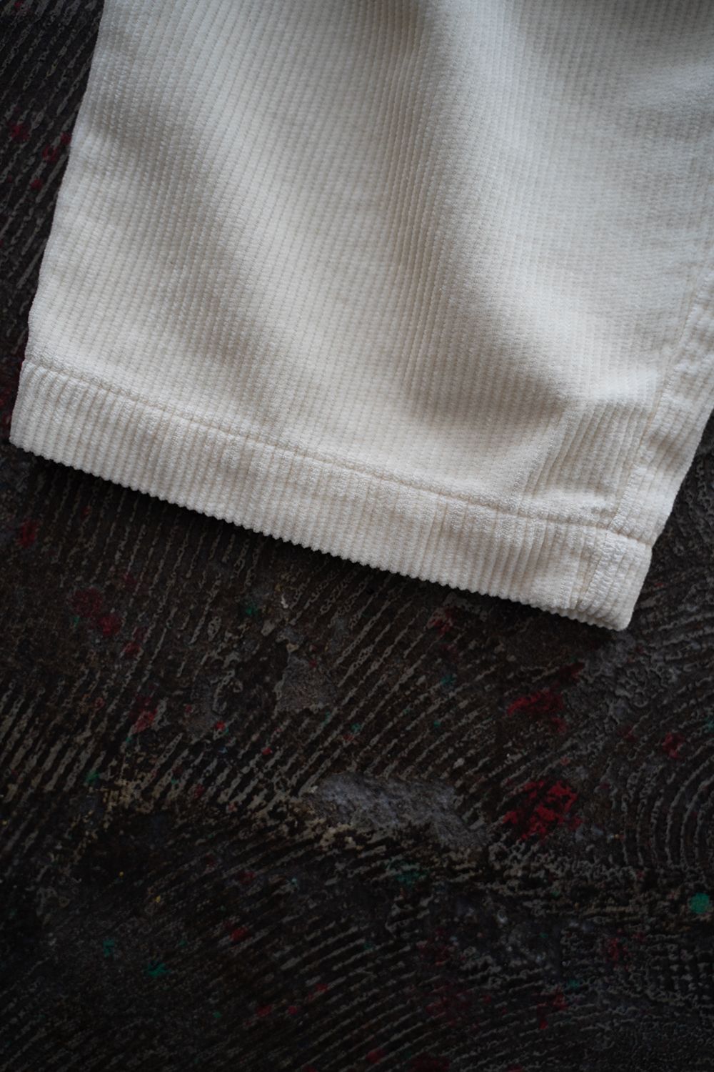 【ラスト1点】【24AW】太畝コーデュロイイージーパンツ(OFF WHITE)