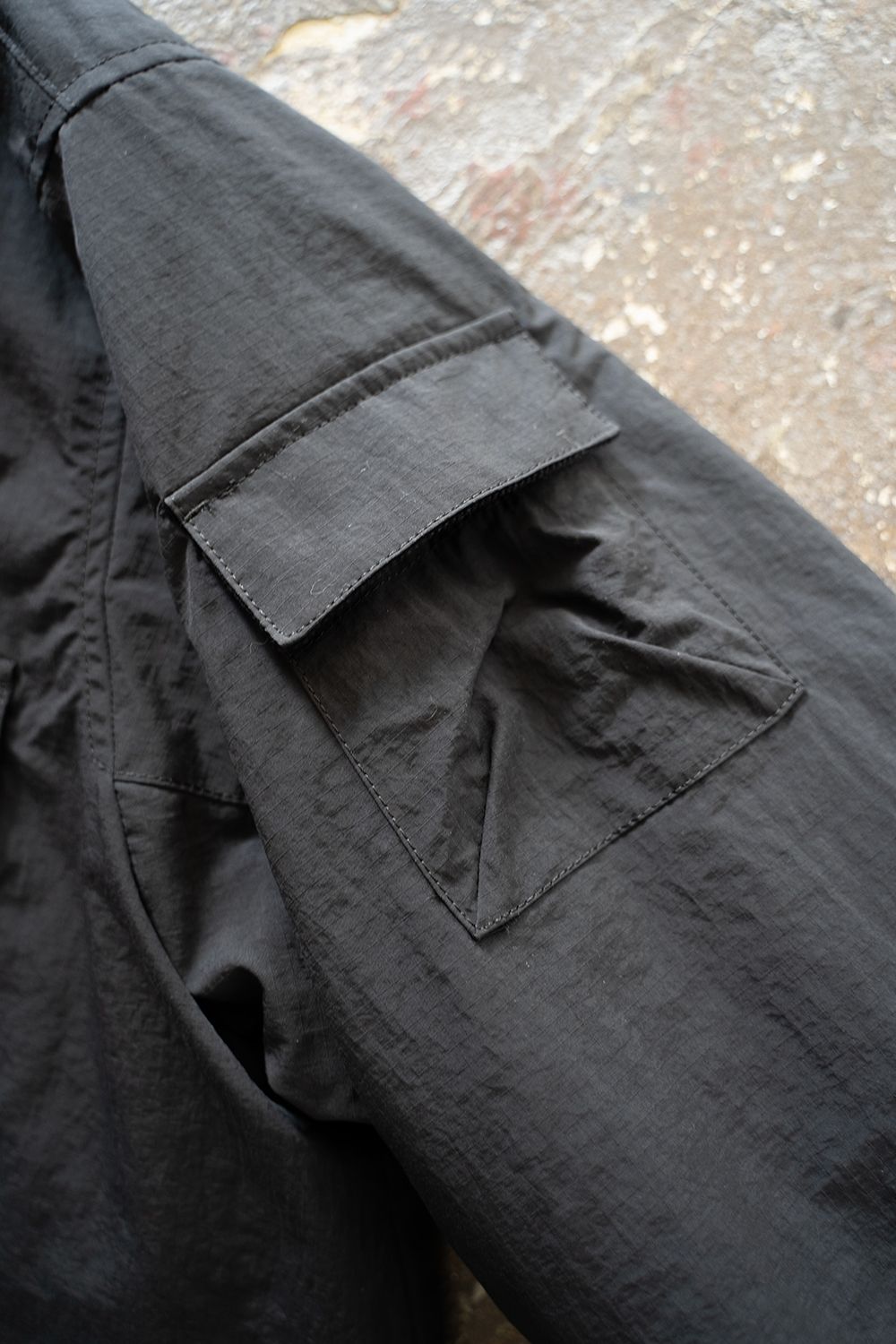 【ラスト1点】【23AW】Water Proof Rip Stop Nylon Stand Coat/撥水リップストップナイロンスタンドコート(BLACK)【ユニセックス】