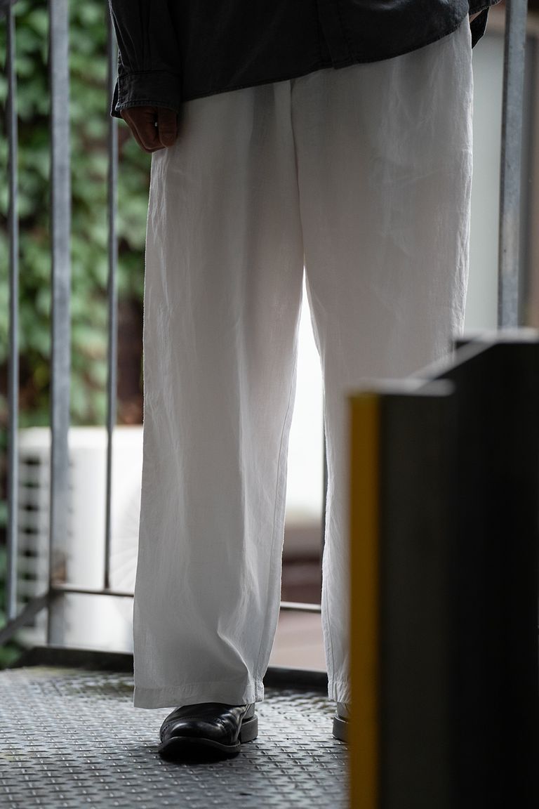 176cm、58kgの細身体型でサイズ3を着用しております。