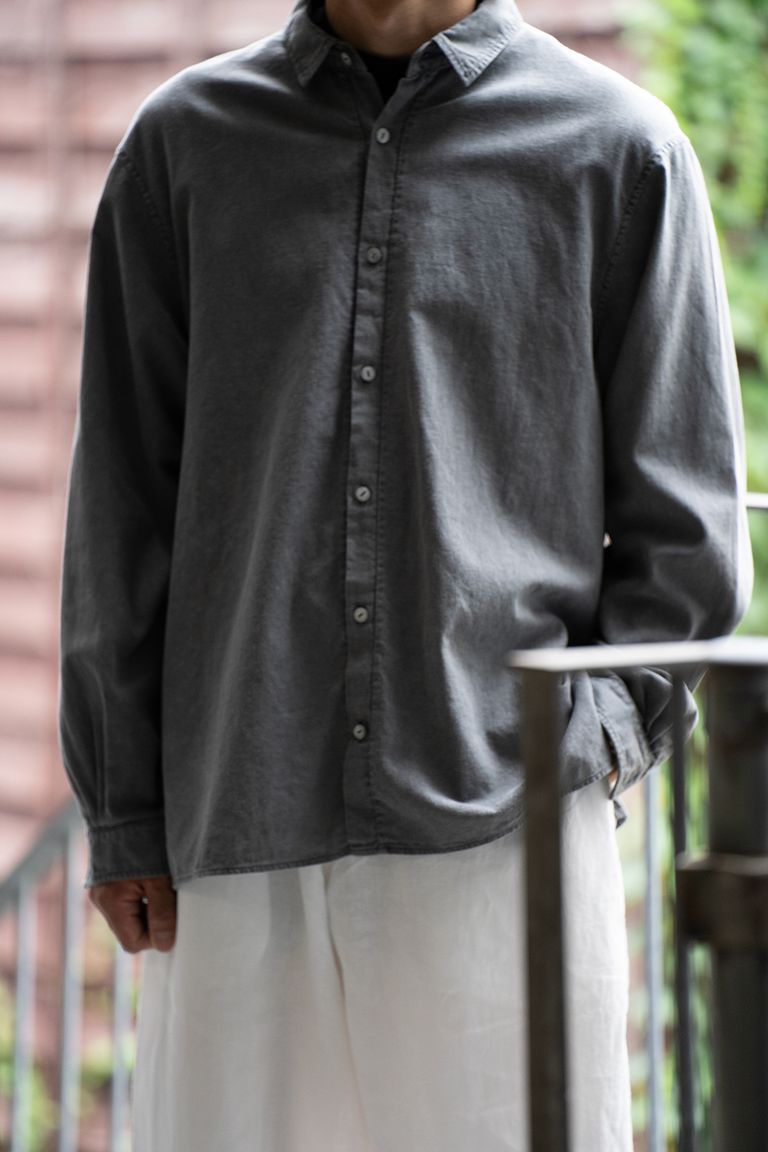 176cm、58kgの細身体型でサイズ3を着用しております。