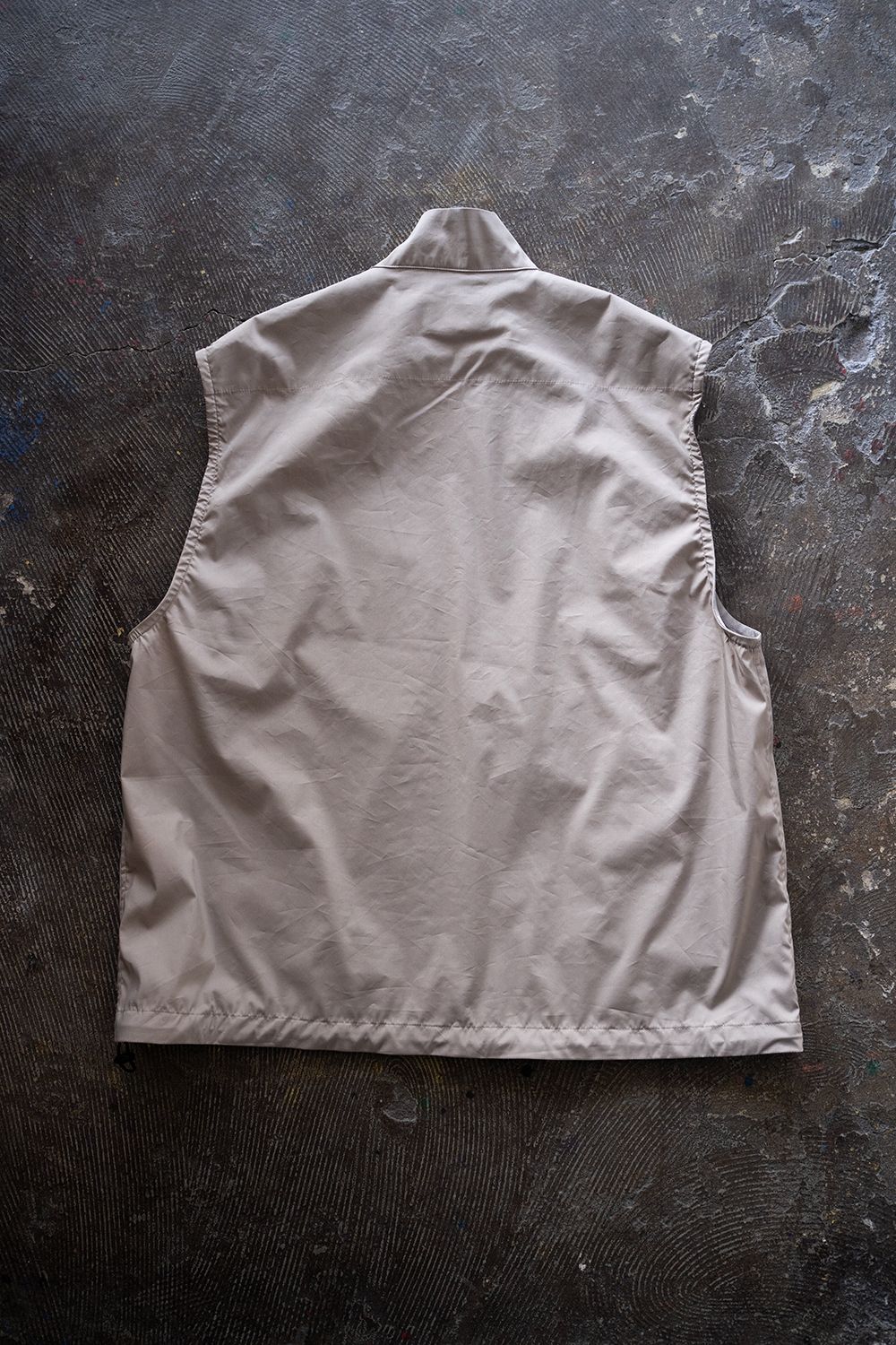 【24SS】綿×ポリエステルスタンドカラーベスト(SAND BEIGE)