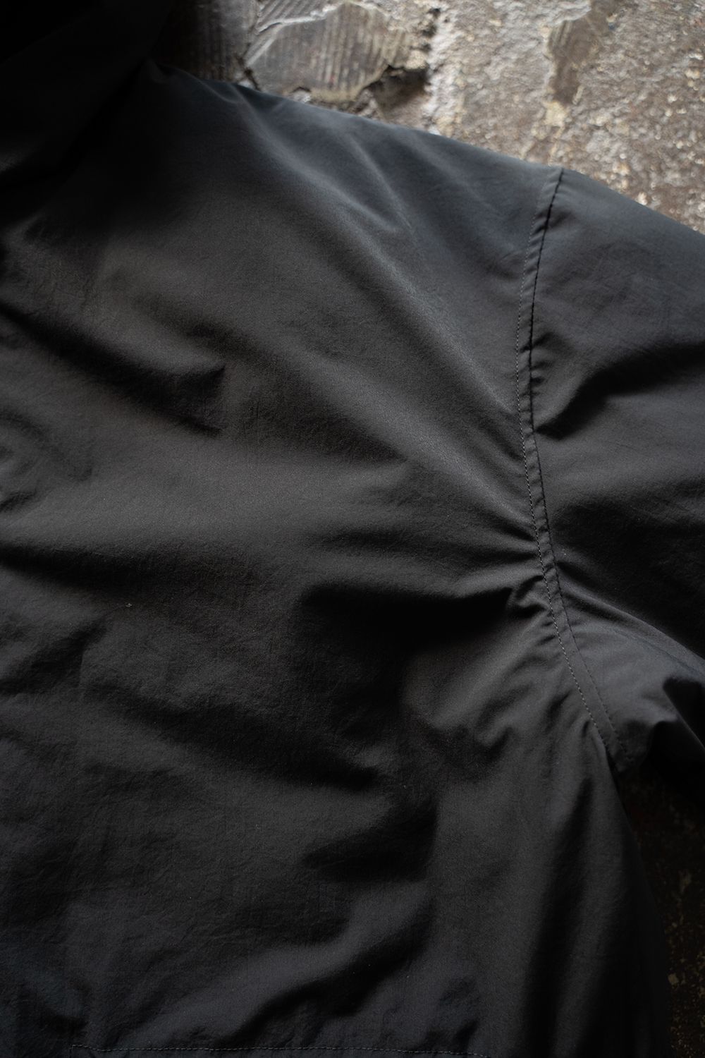 【ラスト1点】【24AW】シンサレートフーデッドブルゾン(BLACK)