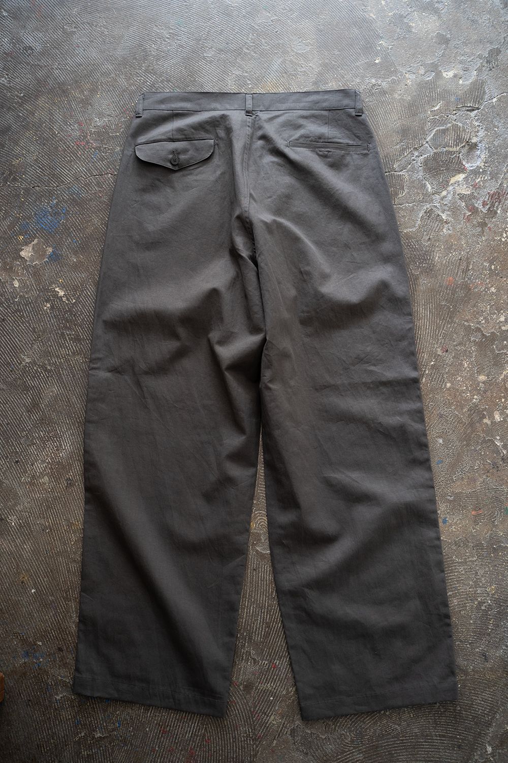【ラスト1点】【24SS】コットン×リネンワンタックベイカーパンツ(CHARCOAL)
