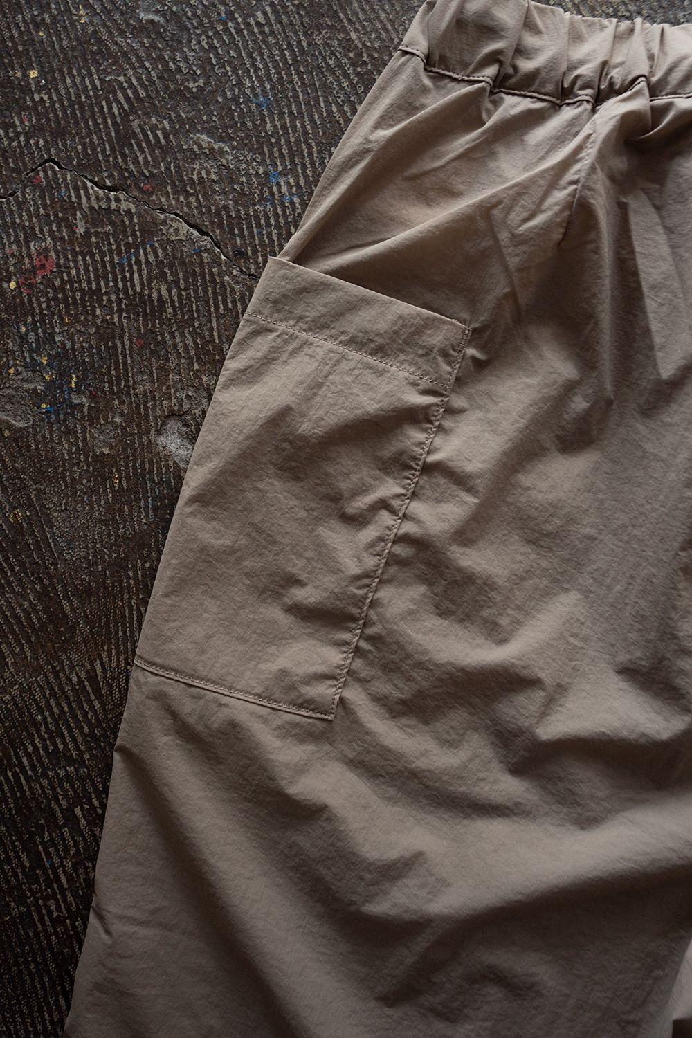 【26SS】ストレッチナイロンハーフパンツ(GREIGE)