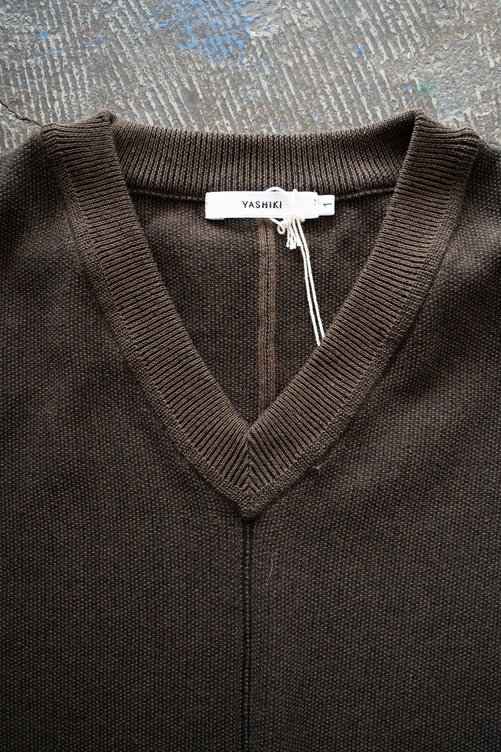 YASHIKI - 【ラスト1点】【25SS】Yozora V-neck Vest(BROWN) | Salty