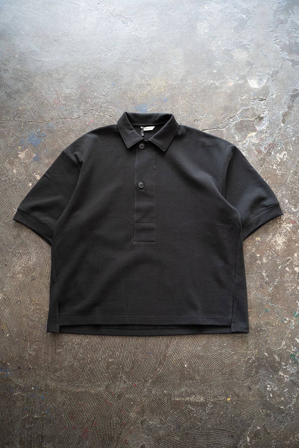 【ラスト1点】【25SS】空紡糸オーバーサイズニットポロ(INK BLACK)
