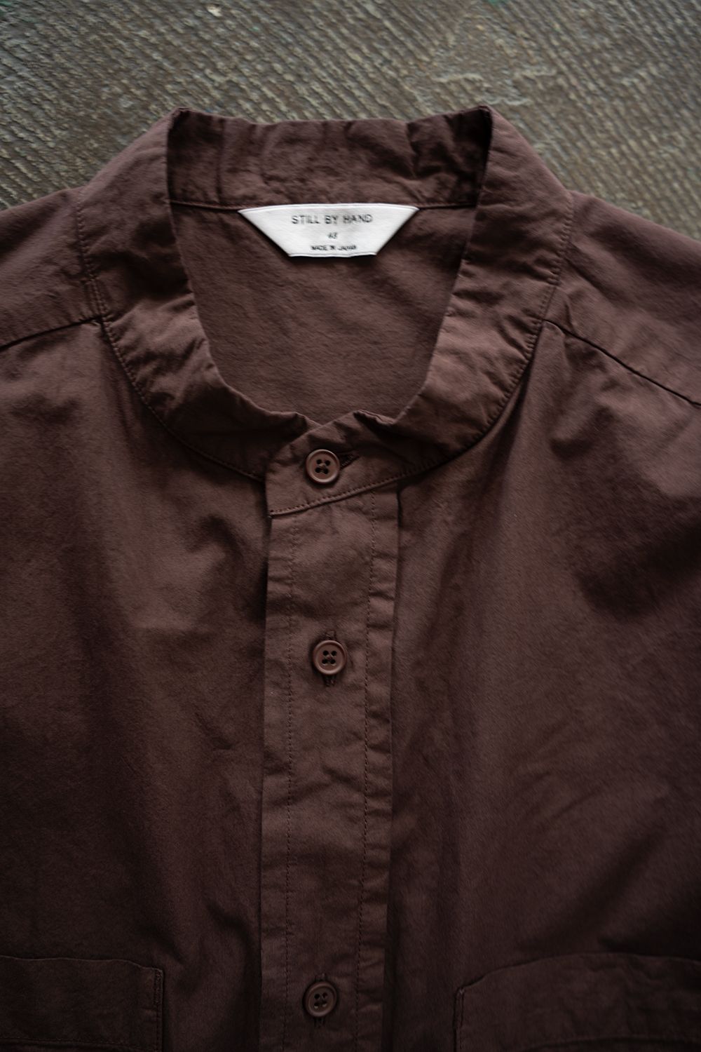 【26AW】ガーメントダイバンドカラーオーバーシャツ(REDDISH BROWN)