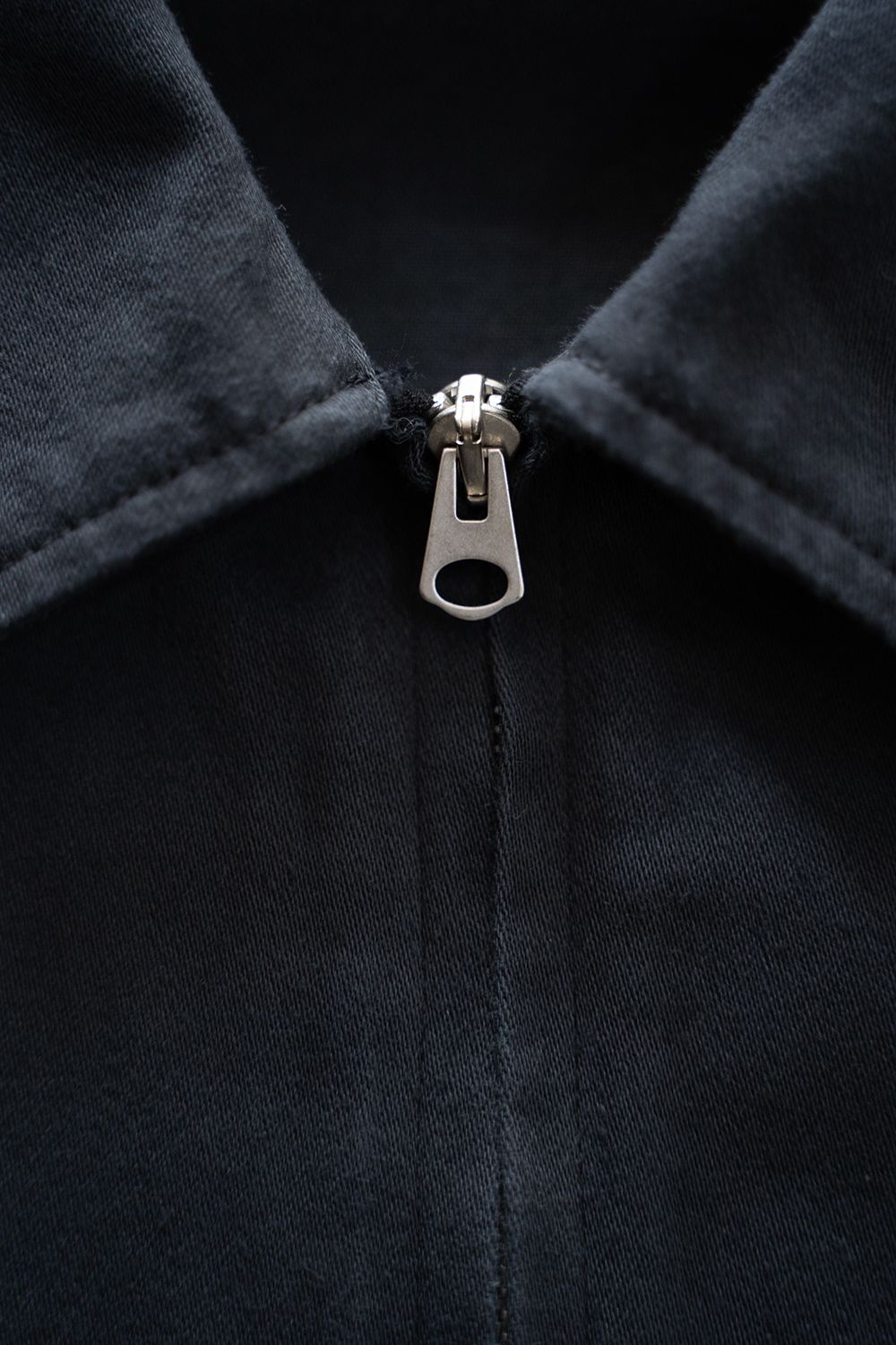 【ラスト1点】【26AW】Satin Zip Blouson(CHARCOAL)