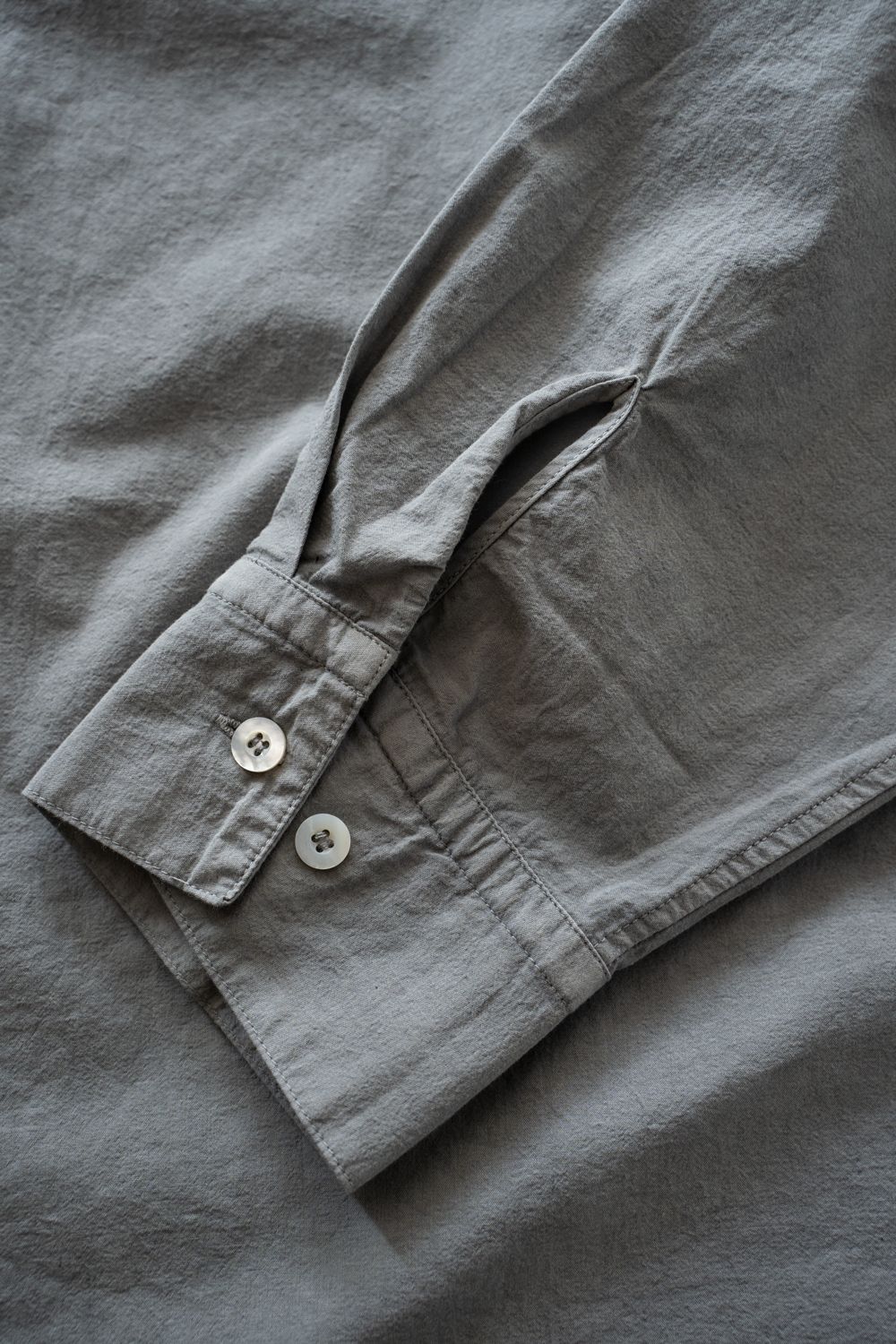 強撚OCブロードシャツ(薄炭)