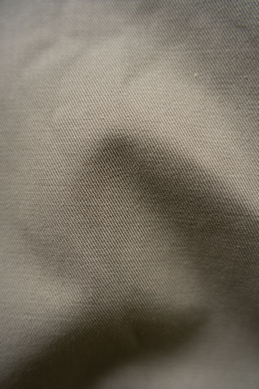 【ラスト1点】【25SS】強撚コットン×ポリエステルシャツブルゾン(KHAKI BEIGE)