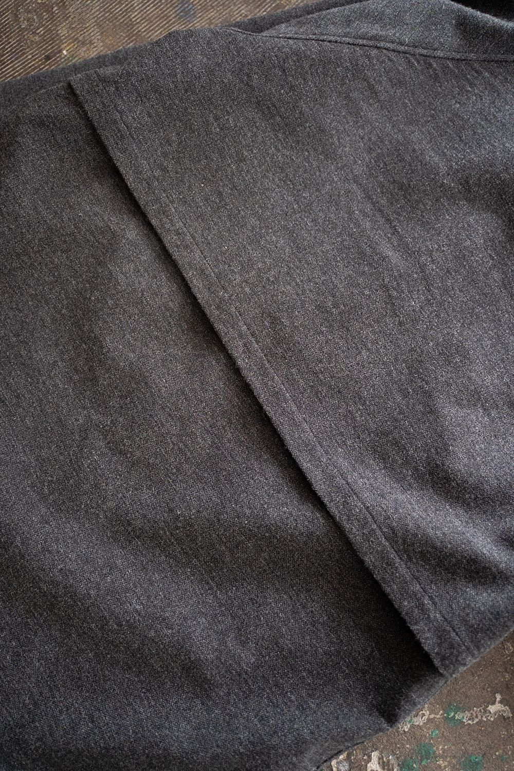 【25AW】ウール×ナイロンステンカラーコート(BROWN CHARCOAL)