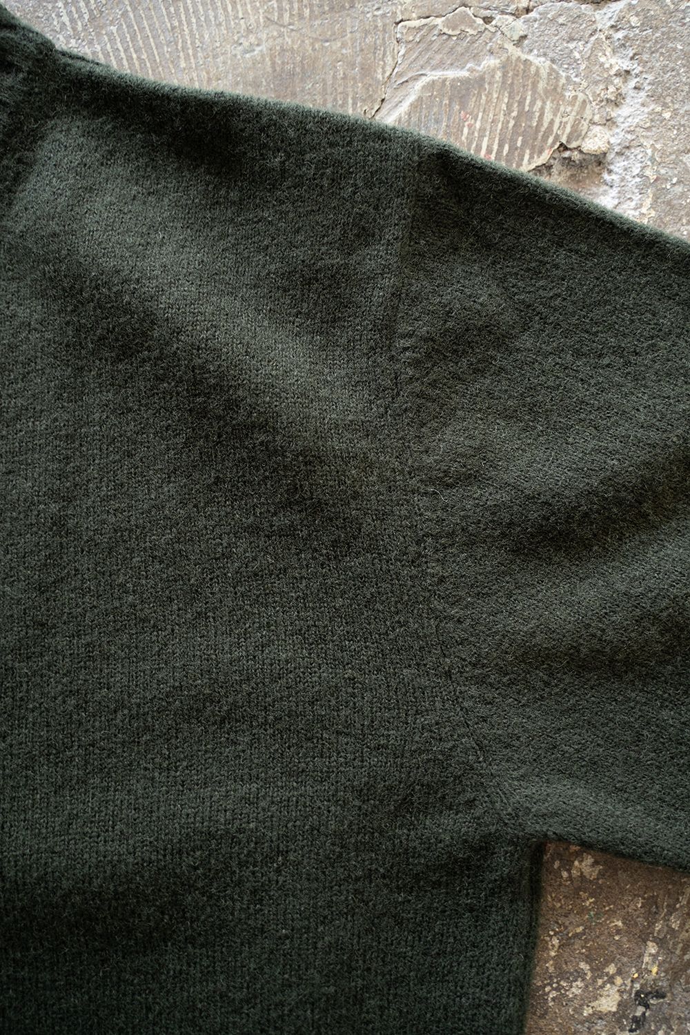 【ラスト1点】【24AW】ループヤーンクルーネックカーディガン(DARK GREEN)
