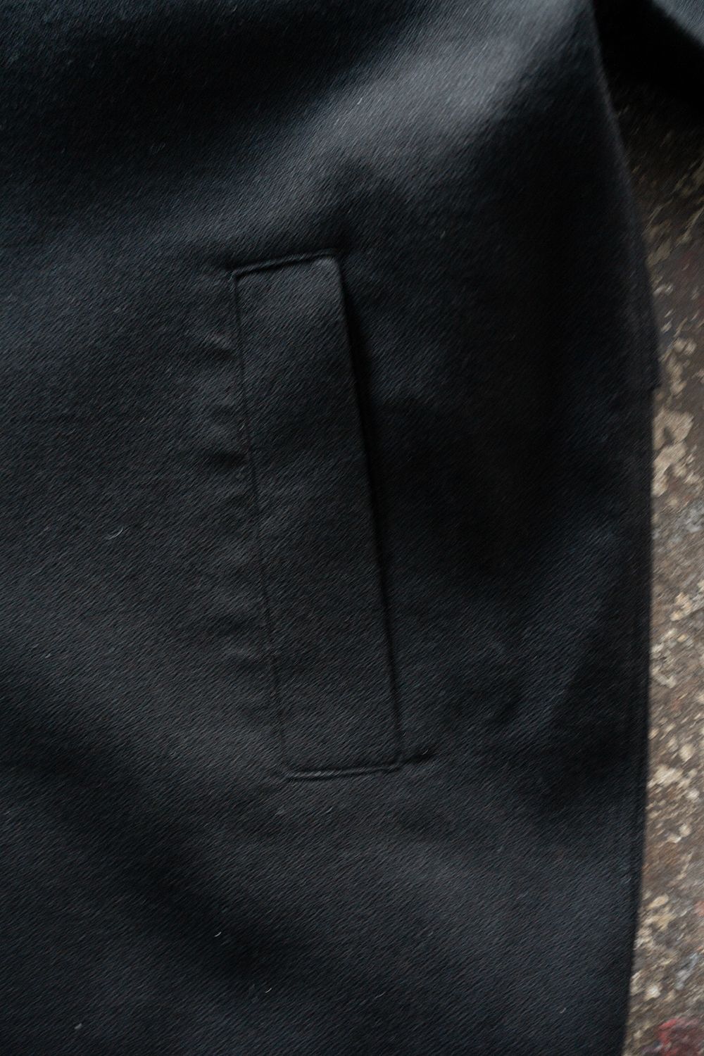 【26AW】ウール×シルクステンカラーハーフコート(BLACK)