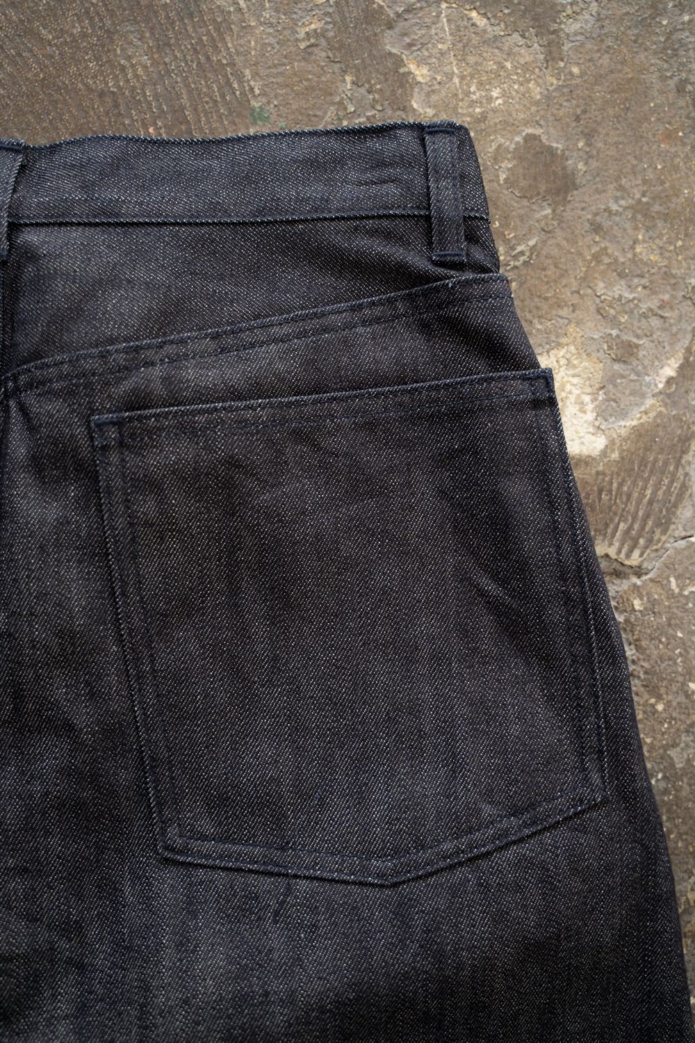 【26AW】ワンタックワイドデニムパンツ(NAVY)