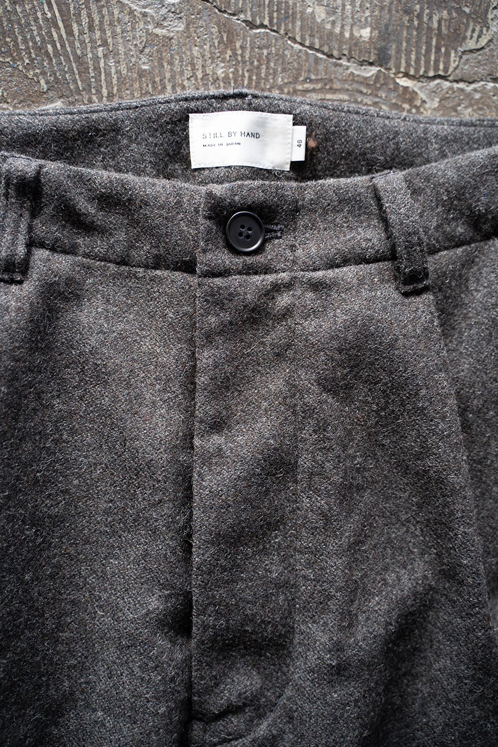 【25AW】ウール×ナイロンワンタックパンツ(BROWN CHARCOAL)