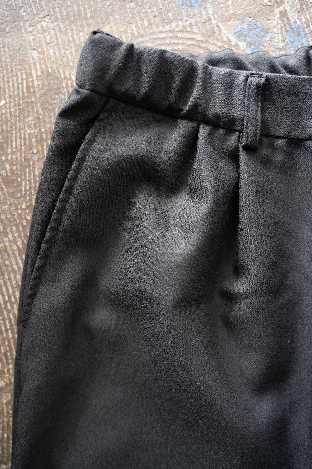 【ラスト1点】【22AW】ウールタッサー2タックイージーパンツ(INK BLACK)