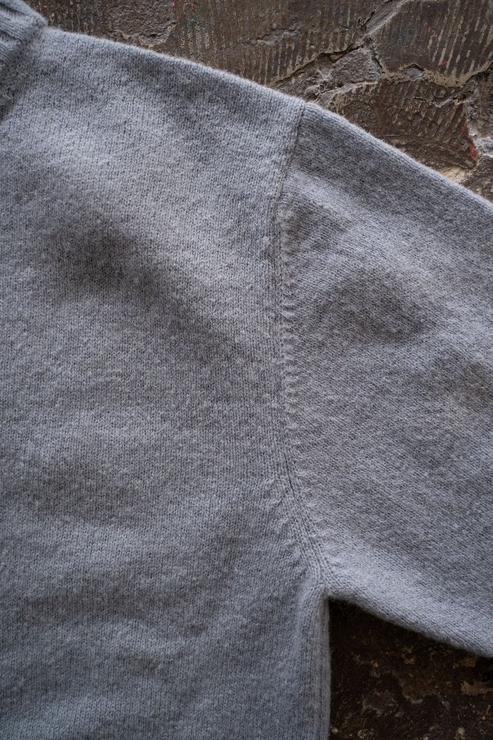 【ラスト1点】【24AW】ループヤーンクルーネックカーディガン(MISTY GRAY)