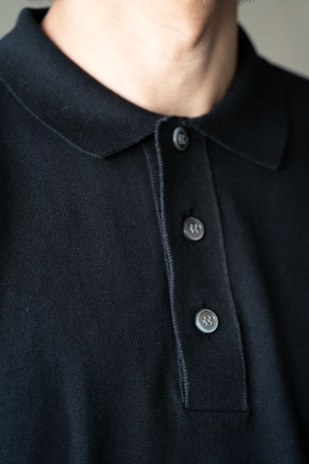 美品24SS YASHIKI Hazakura Knit Polo 520P▲ YASHIKI - 【ラスト1点】【24SS】Hazakura Knit Polo(BLACK) | Salty