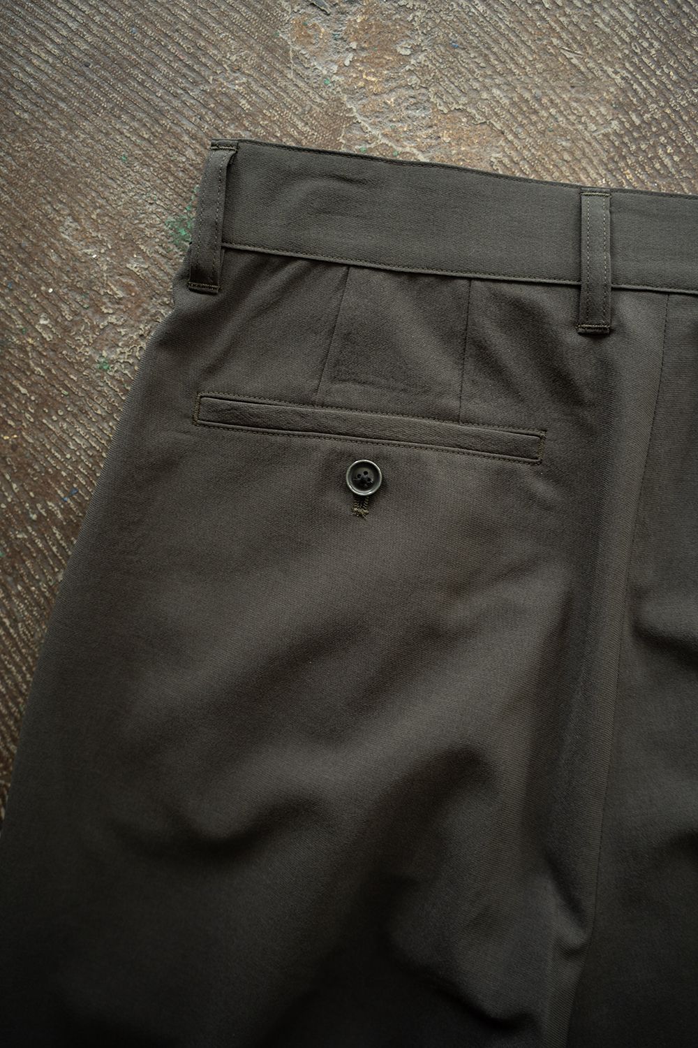 【26SS】2-Tack Wide Slacks/2タックワイドスラックス(DARK OLIVE)