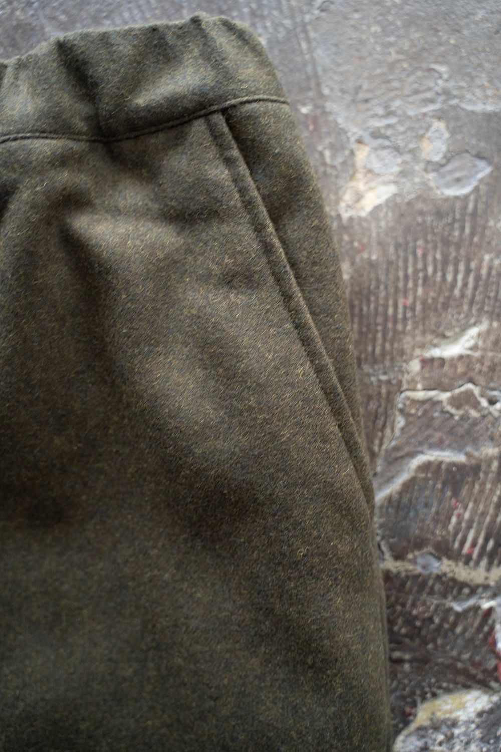 【ラスト1点】【24AW】ウールフラノニータックパンツ(OLIVE)