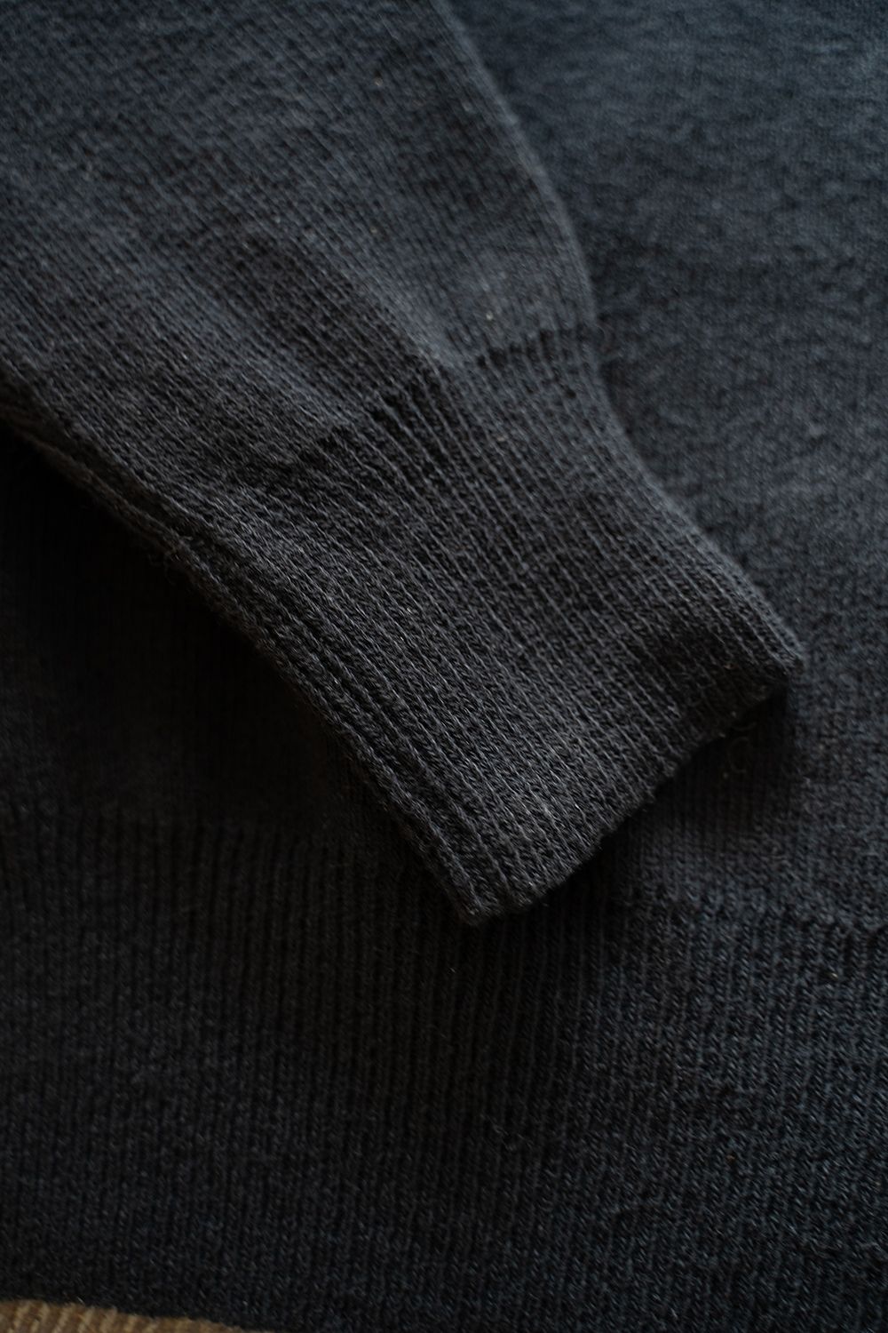 Hard twisted Shetlandwool GOB sweater(BLACK)