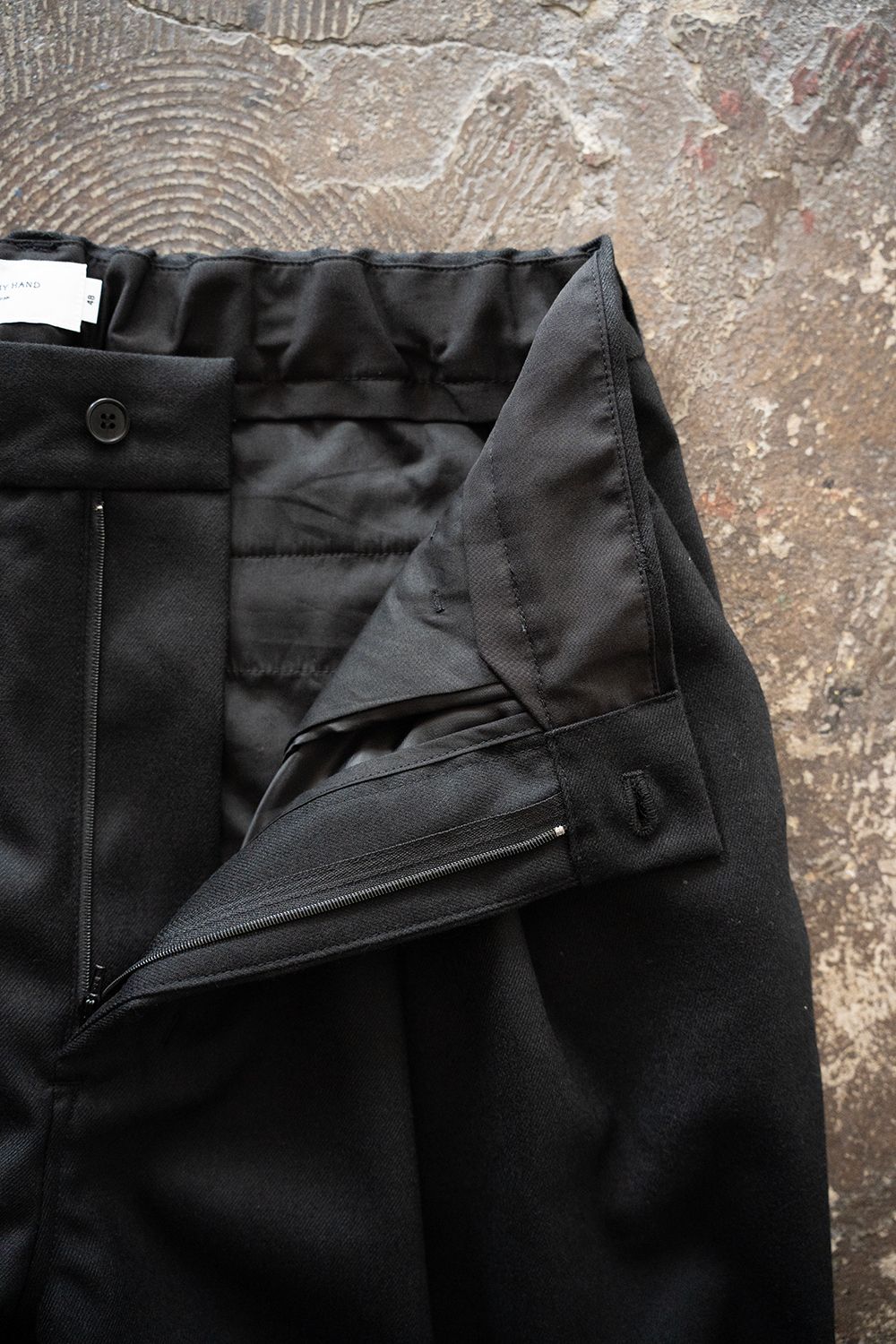 【25AW】ウールサキソニーイージースラックス(BLACK)