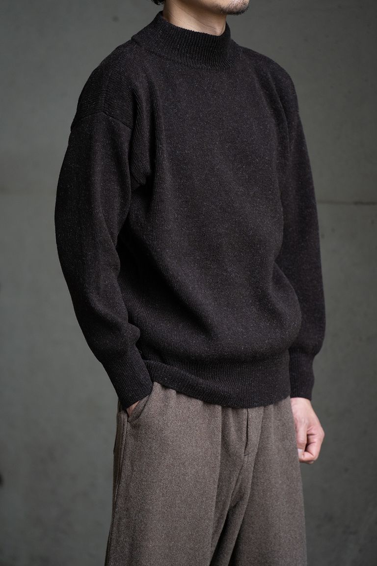 176cm、58kgの細身男性でMサイズを着用しております。